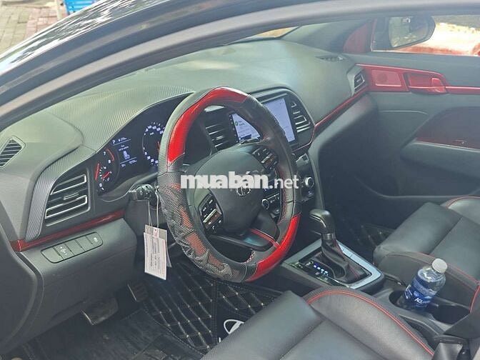 Hyundai Elantra 2020 1.6 AT Sport - 74000 km