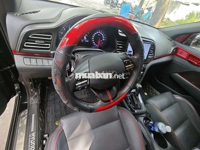 Hyundai Elantra 2020 1.6 AT Sport - 74000 km