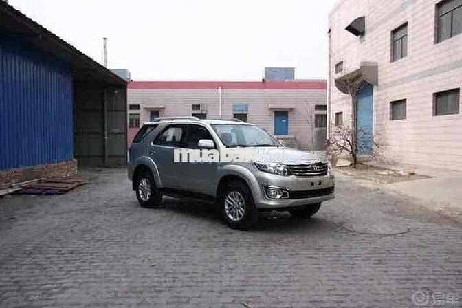 Toyota Fortuner 2014 2.7V 4x2 AT - 61000 km