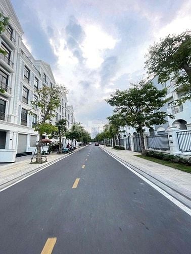 [SIÊU HOT] Bán Nhà Phố The Manhattan 84m² – Giá Chỉ 16 Tỷ Bao Hết – Vị