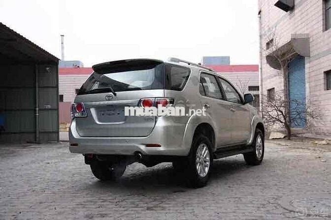 Toyota Fortuner 2014 2.7V 4x2 AT - 61000 km