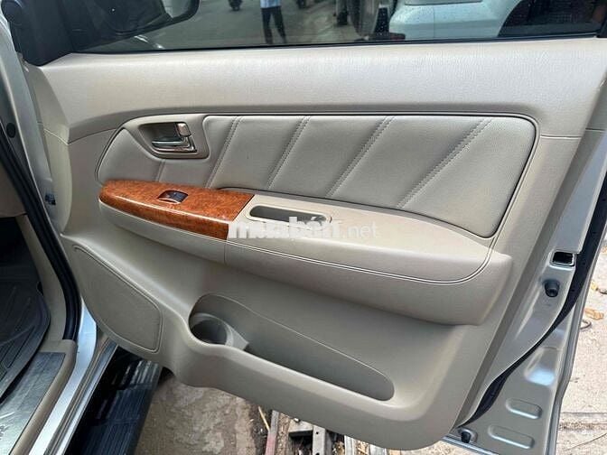 Toyota Fortuner 2009 2.7V - 120000 km
