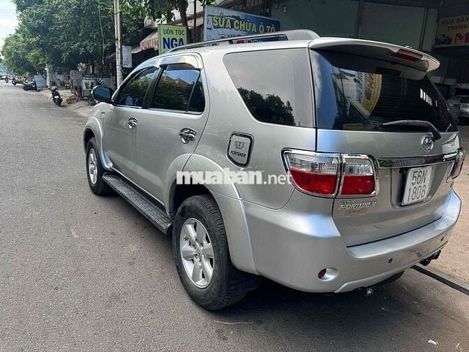 Toyota Fortuner 2009 2.7V - 120000 km