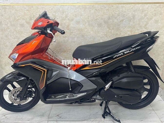 AB 125 màu đen cam mới keng 43C1-535.12