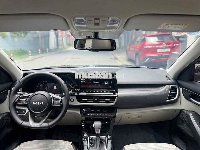 Kia Seltos 1.4Premium 2023 màu đen siêu đẹp