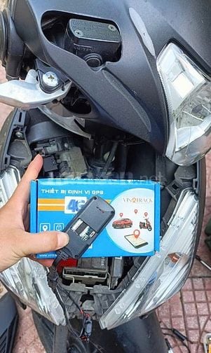 Thiết bị đị vị lắp đặt xe máy ô tô