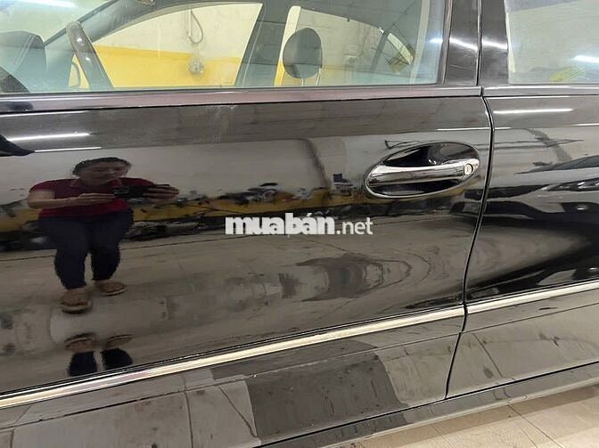Mercedes  E240 - 128 triệu