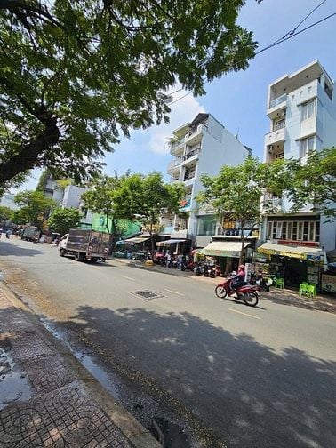 Chính chủ cần bán nhà mặt tiền Rạch bùng binh quận 3 Sổ hồng riêng 