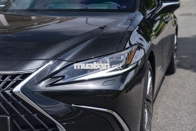 Lexus ES250 2023 đăng ký lần đầu 2024 - 14000 km