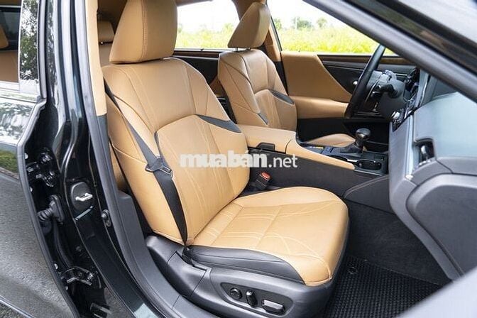 Lexus ES250 2023 đăng ký lần đầu 2024 - 14000 km