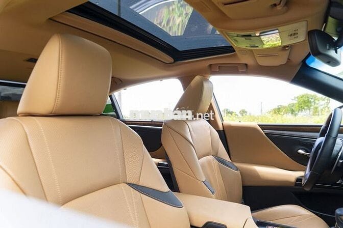 Lexus ES250 2023 đăng ký lần đầu 2024 - 14000 km