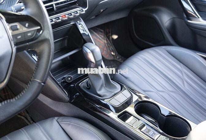 Peugeot 2008 GT Line 1.2 AT 2022 - 45000 km