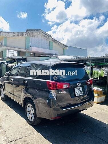 Toyota Innova 2019 2.0E - 90000 km