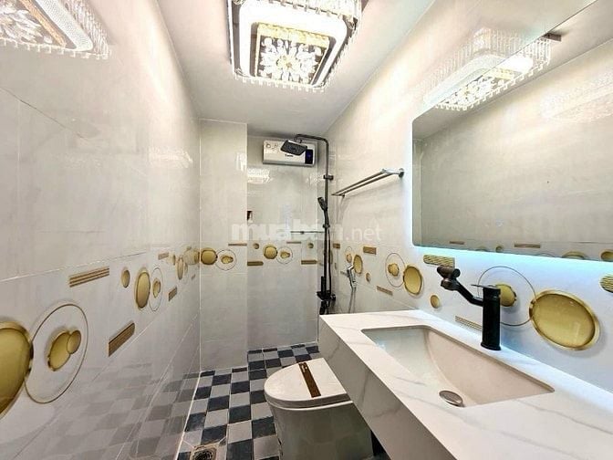 Bân nhà mặt tiền đường Phan Văn Khoẻ, Quận 6. Giao Mai Xuân Thưởng