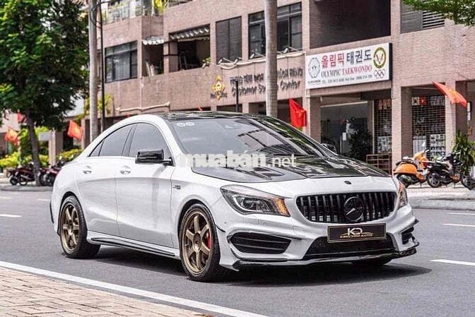 CLA45 4Matic Model 2016 màu trắng 360 Hp mạnh mẽ