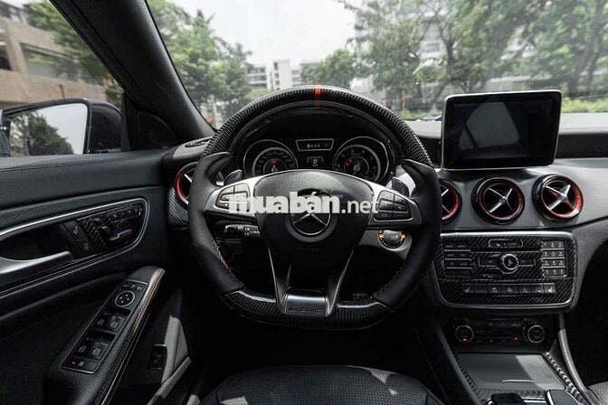 CLA45 4Matic Model 2016 màu trắng 360 Hp mạnh mẽ