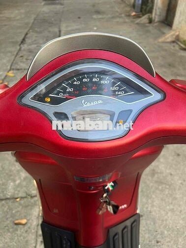 vespa 2018 đèn led moi 98% chính chủ kí giay