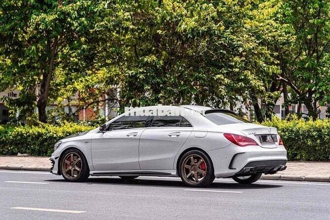 CLA45 4Matic Model 2016 màu trắng 360 Hp mạnh mẽ
