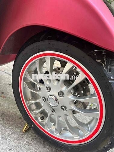 vespa 2018 đèn led moi 98% chính chủ kí giay