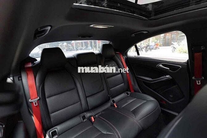 CLA45 4Matic Model 2016 màu trắng 360 Hp mạnh mẽ