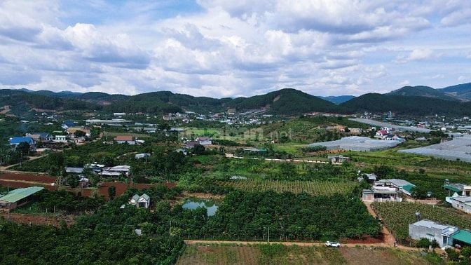 Cách hồ Bãi Công 100m, bán 335m2 đất ở đô thị, ngang 12m, SHR