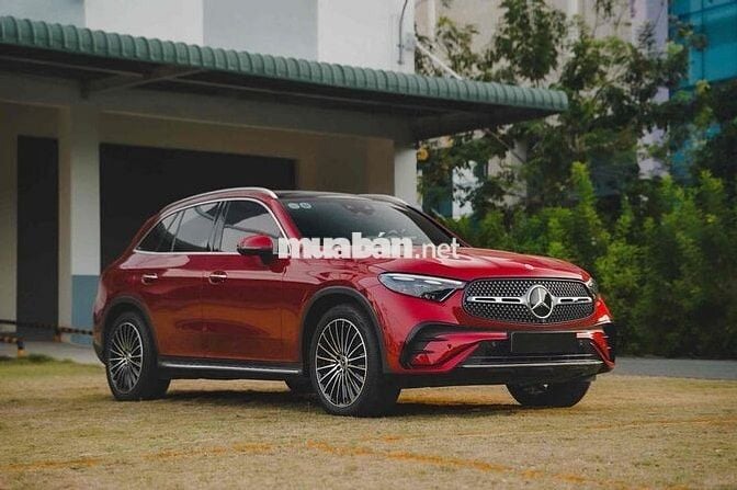 GLC300 AllNew – Màu Đỏ Độc Lạ – Lăn Bánh 12.600km