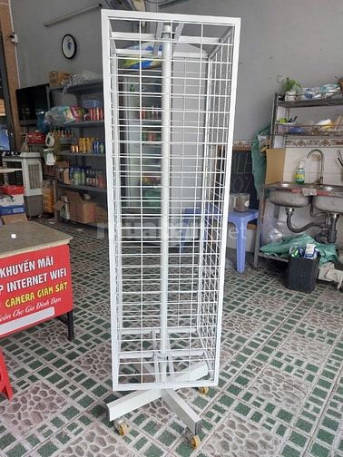 Thanh lý kệ xoay 360, còn mới 95%, 500k
