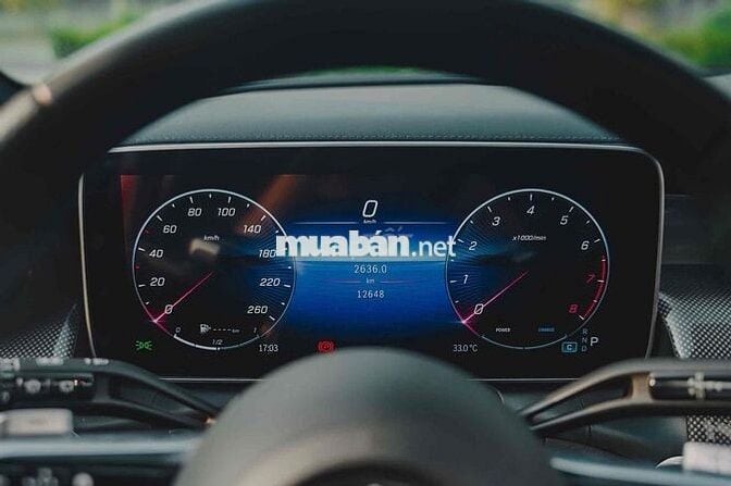 GLC300 AllNew – Màu Đỏ Độc Lạ – Lăn Bánh 12.600km