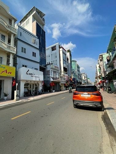 Giảm thêm 5 tỷ! Góc 2 MT Huỳnh Văn Bánh - 260m2 (12 x 20) - Hầm 7 Tầng