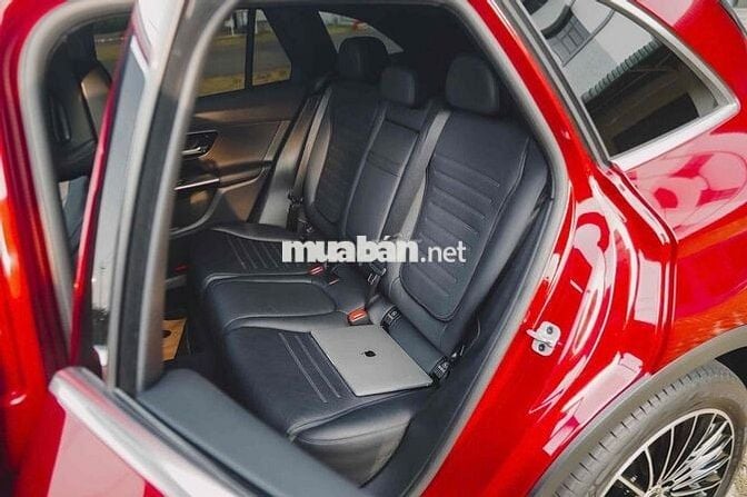 GLC300 AllNew – Màu Đỏ Độc Lạ – Lăn Bánh 12.600km