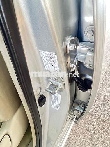 Toyota Innova 2011 G - 120000 km