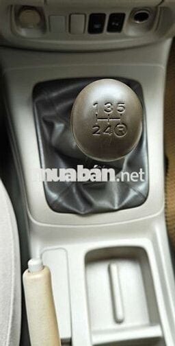 Toyota Innova 2015 2.0E - 156000 km