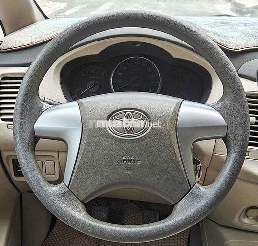 Toyota Innova 2015 2.0E - 156000 km