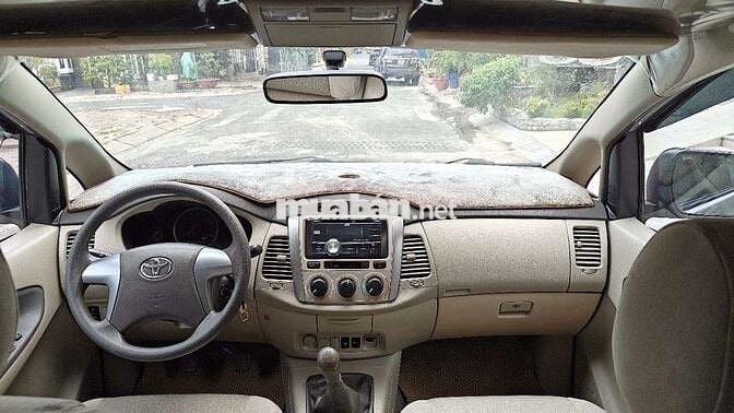 Toyota Innova 2015 2.0E - 156000 km