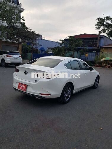 Mazda 3 2023 1.5L Premium - 21000 km