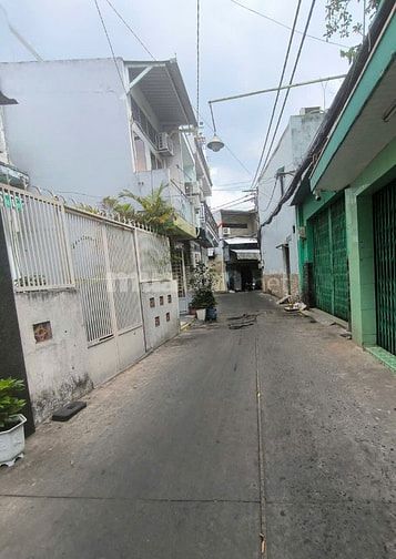 Bán nhà HXH Lạc Long Quân P.3 Quận 11, chỉ 4.6 tỷ