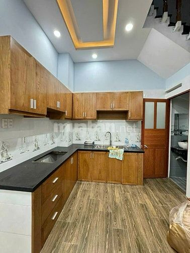 Thanh lý nhà Lý Chính Thắng, Quận 3. GIÁ 4TỶ850. DT 48m2. SHR HXH