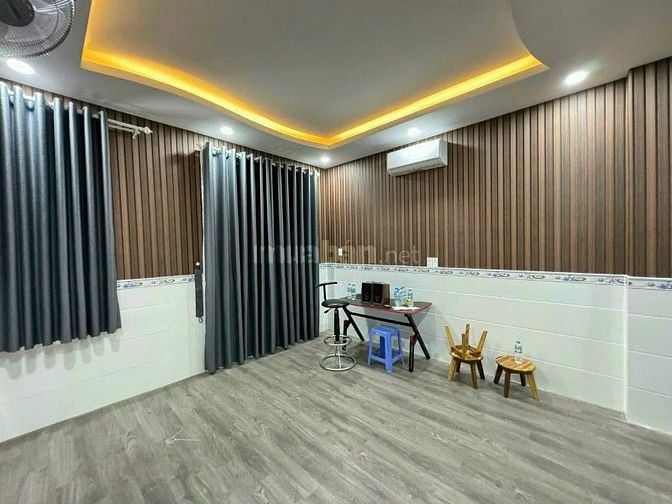 Thanh lý nhà Lý Chính Thắng, Quận 3. GIÁ 4TỶ850. DT 48m2. SHR HXH