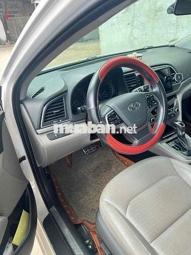 Hyundai Elantra 2017 2.0 AT - 74000 km
