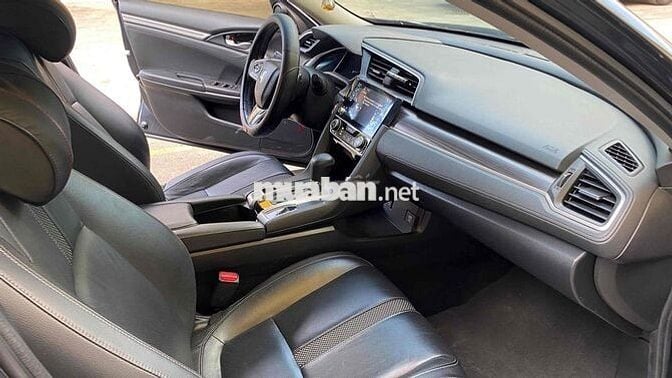 Honda Civic mẫu xe Sedan Kiểu dáng Thể Thao Đẹp