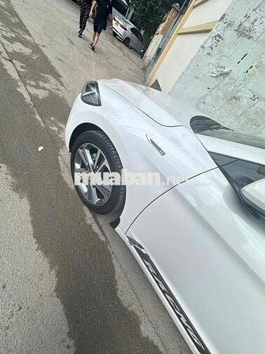 Hyundai Elantra 2017 2.0 AT - 74000 km