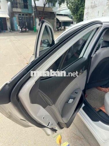 Hyundai Elantra 2017 2.0 AT - 74000 km