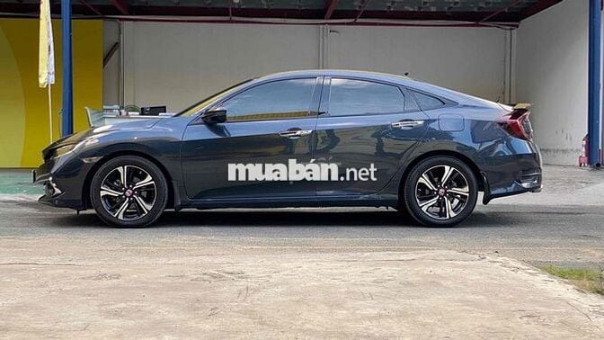 Honda Civic mẫu xe Sedan Kiểu dáng Thể Thao Đẹp