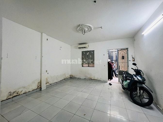 Bán nhà 30m2 trệt lầu 2.49 tỷ Gần Cầu Bình Lợi