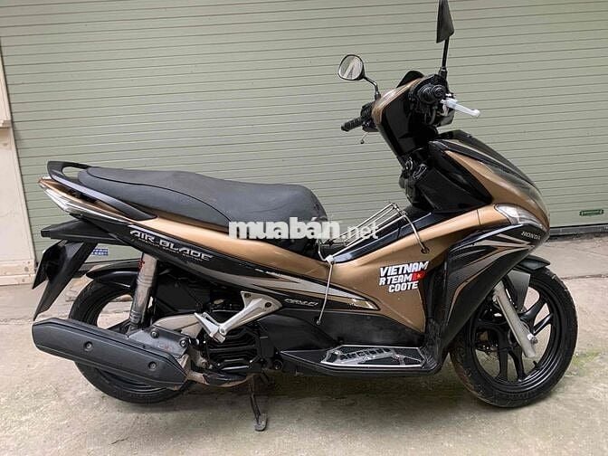 Xe nhà dùng bán AIRBLADE cuối 2012 FI nguyên bản