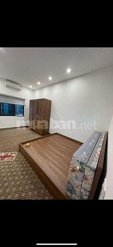 Cho thuê hoặc bán nhà khu vực chợ hoa Quảng An, Tây Hồ