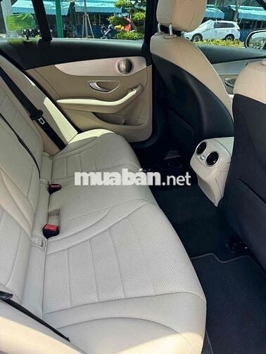Mercedes C180 AMG siêu đẹp siêu lướt 21,000 miels