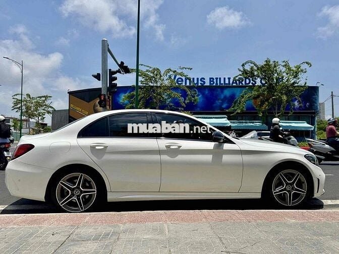 Mercedes C180 AMG siêu đẹp siêu lướt 21,000 miels