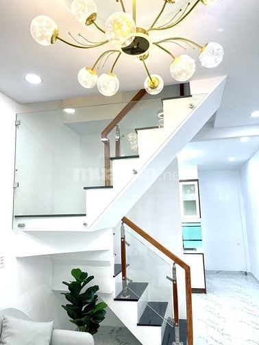 “BÁN NHÀ QUẬN 8 - Phường 2, Khu Sầm Uất Nhất - Giá Chỉ 3.89 Tỷ”