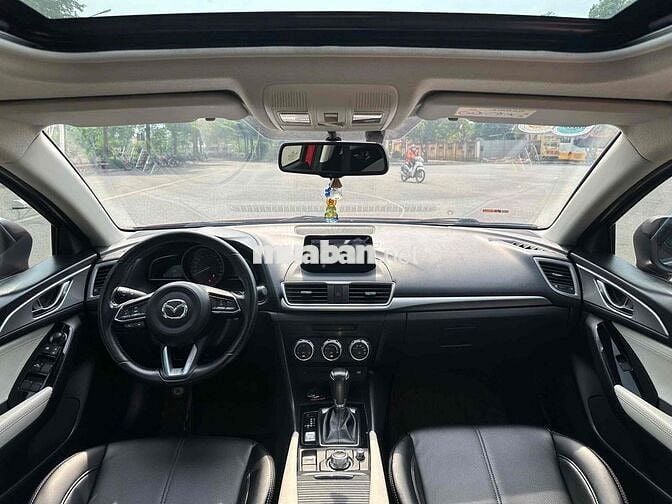 Mazda 3 2018 bản kỉ niệm đã có ghế điện rất mới